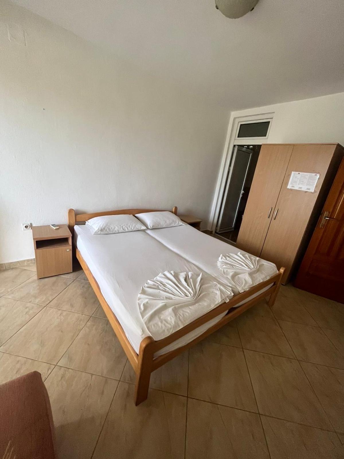 Sand And Sea Apartments Ulcinj Exterior photo
