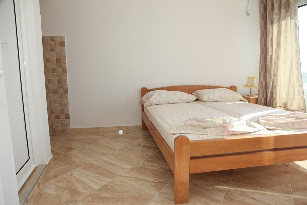 Sand And Sea Apartments Ulcinj Exterior photo