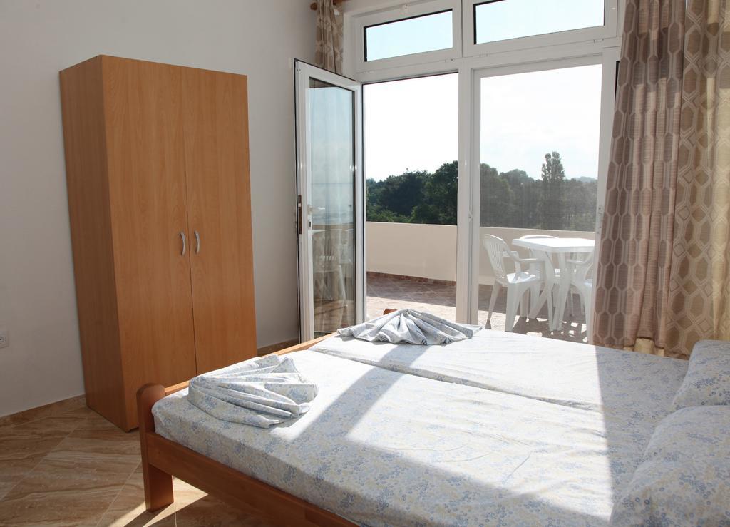 Sand And Sea Apartments Ulcinj Exterior photo